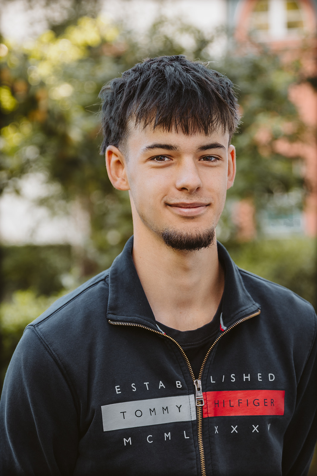 csm_Florian_Kiekbusch_130x170_7ec0285f94 Porträtfoto Florian Kiekbusch